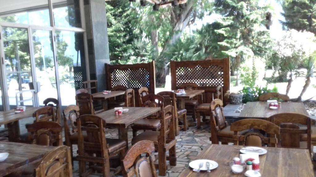 Pansionat Strana Dushi Soechoemi Buitenkant foto